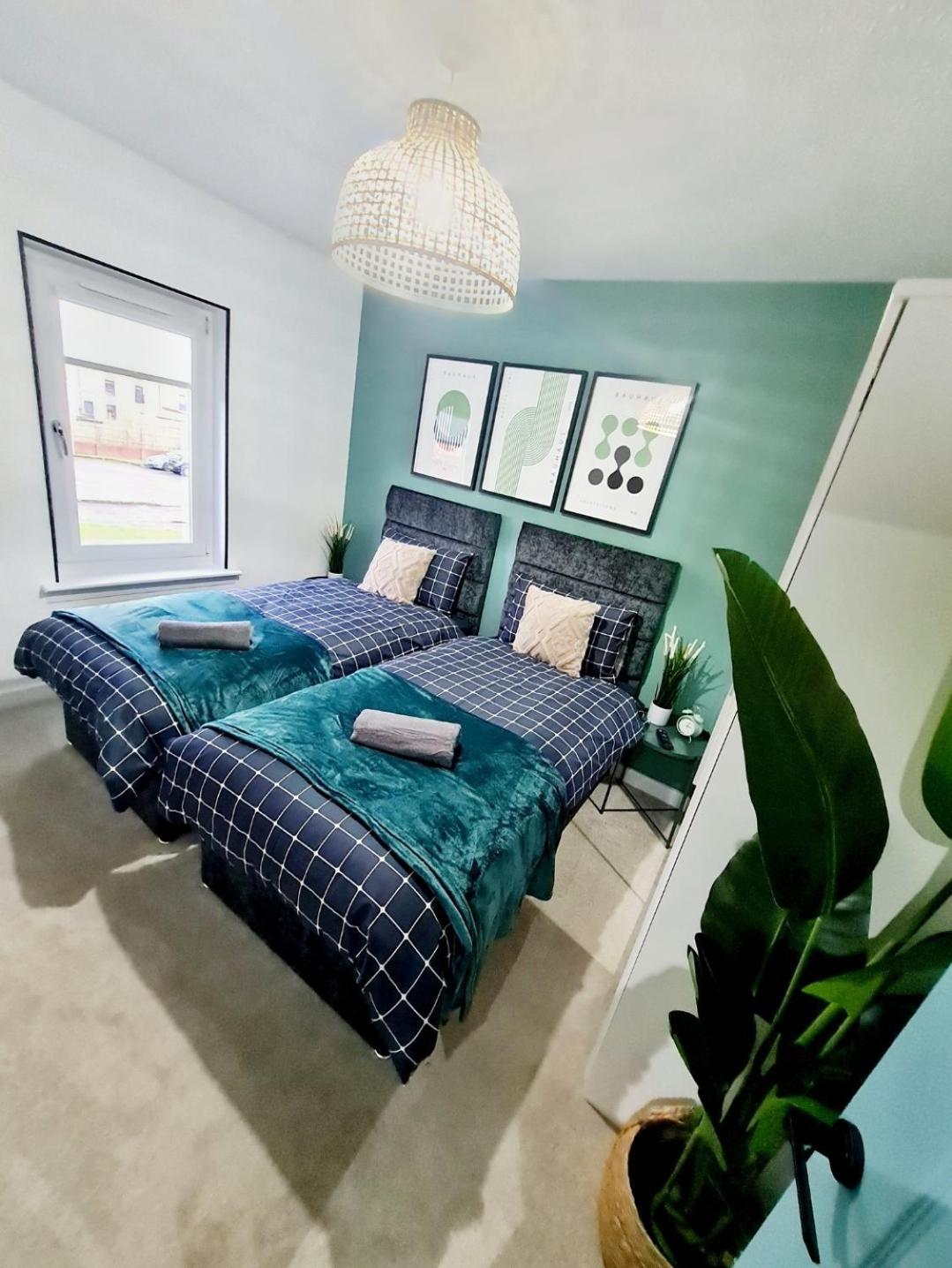Bright 3Br Walking Distance To Town - Free Parking Apartment Глазгоу Екстериор снимка